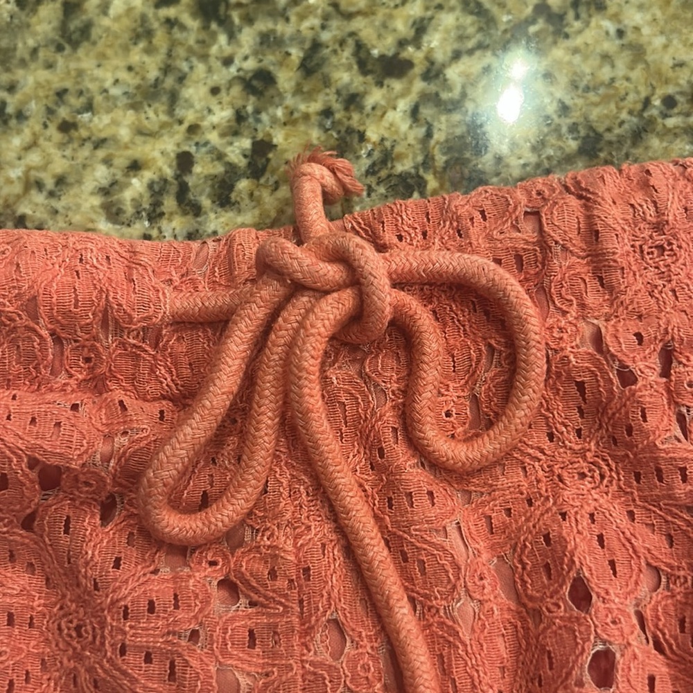 One 5 One eyelet/crocheted shorts, size XL, NWT | offer in description - Picture 4 of 7